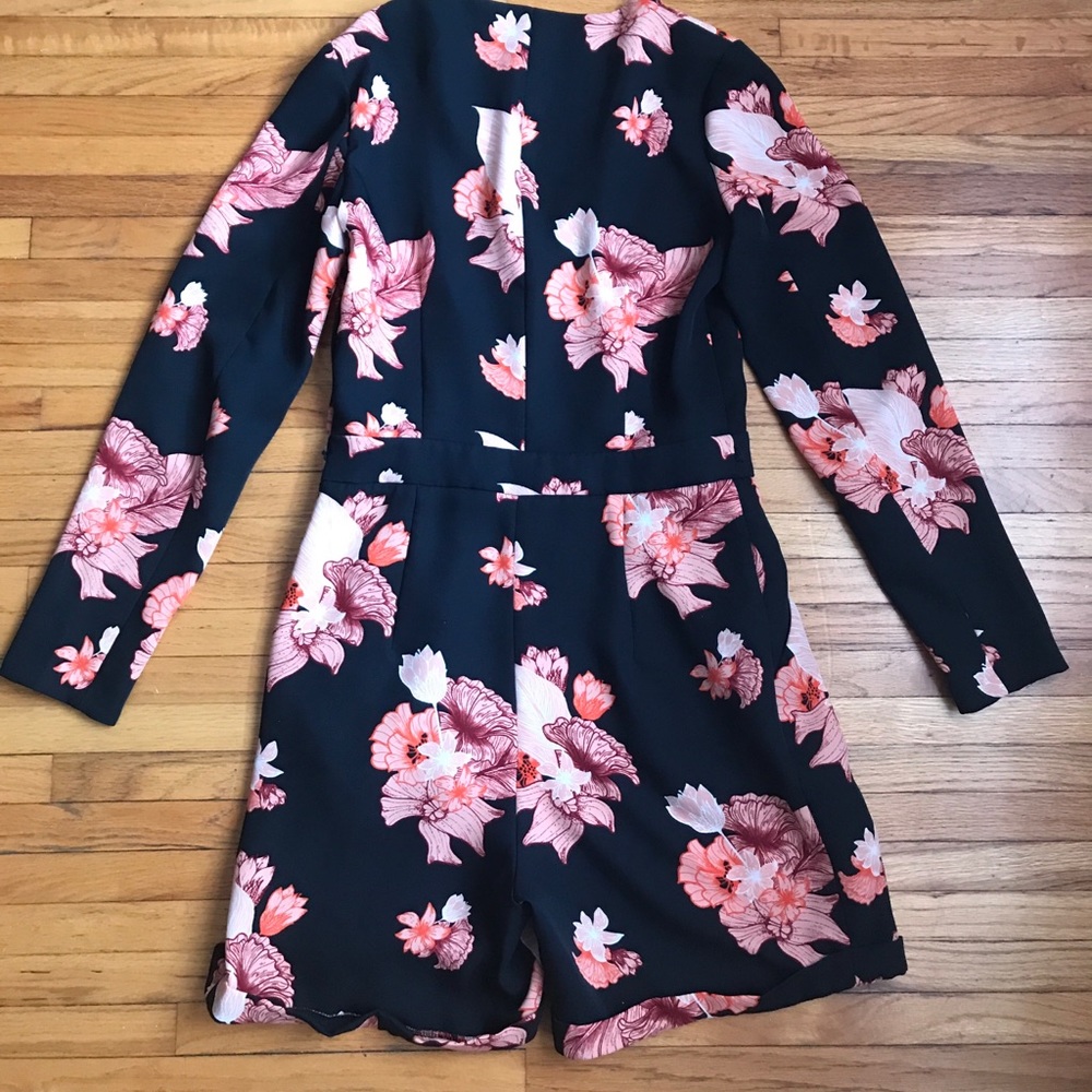 Romper - Picture 2 of 4